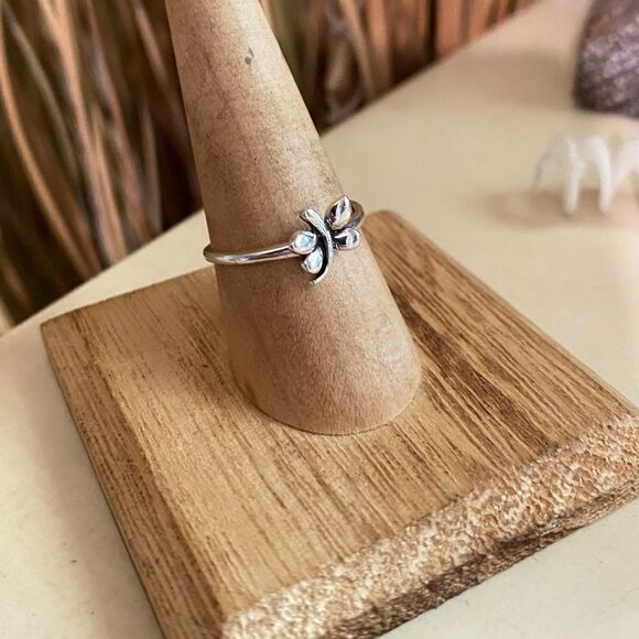 Dragonfly Sterling Silver Minimalist Ring Sizes 6,7,8 - Picture 5 of 5